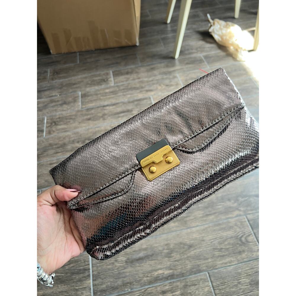 Marc by Marc Jacobs Metallic Silver Snakeskin Embossed Leather Foldover Clutch - Picture 3 of 6